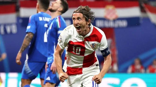 霍伊伦的情 霍伊伦的情